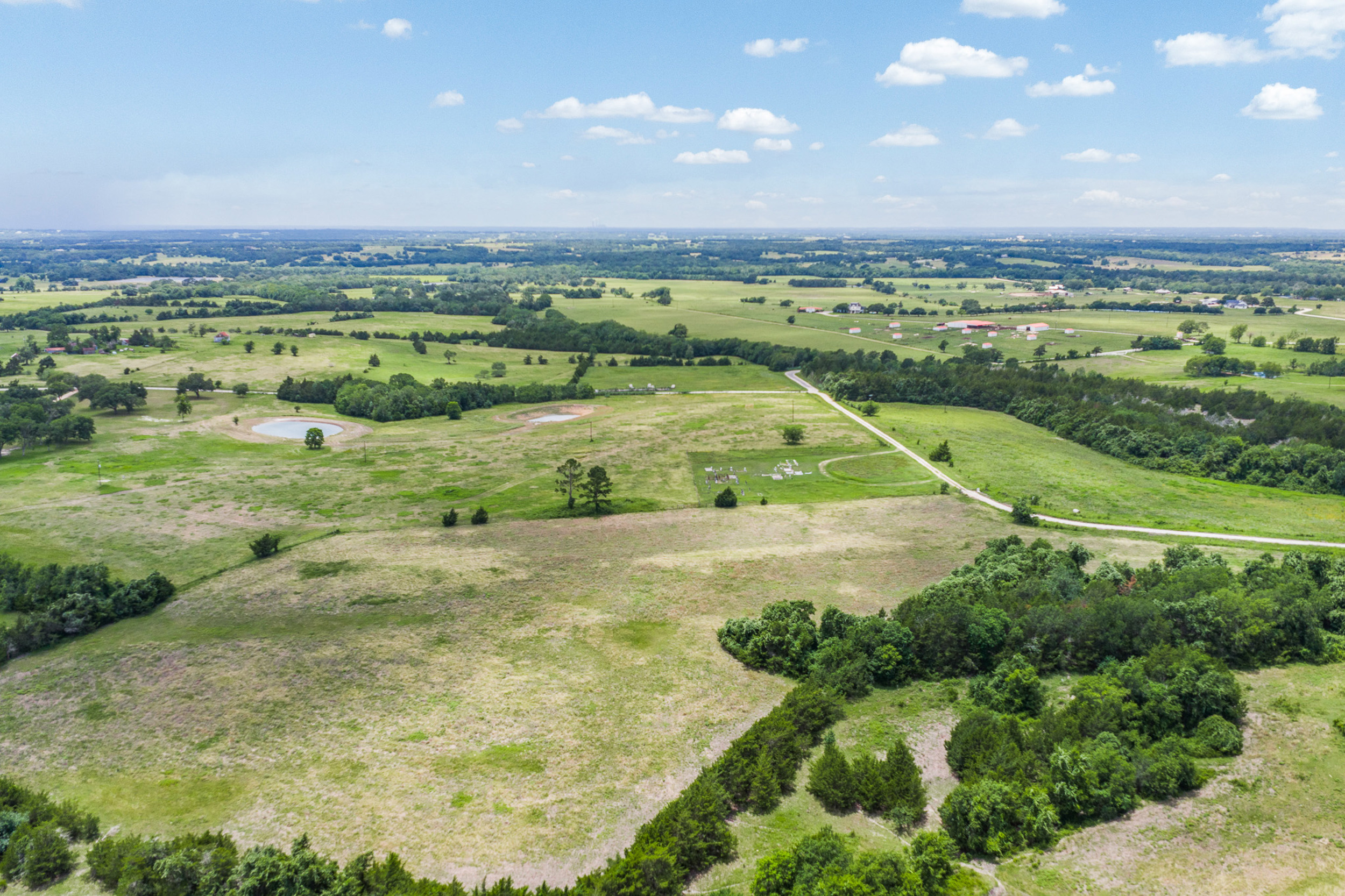 Broad landscape aerial at The Clearing