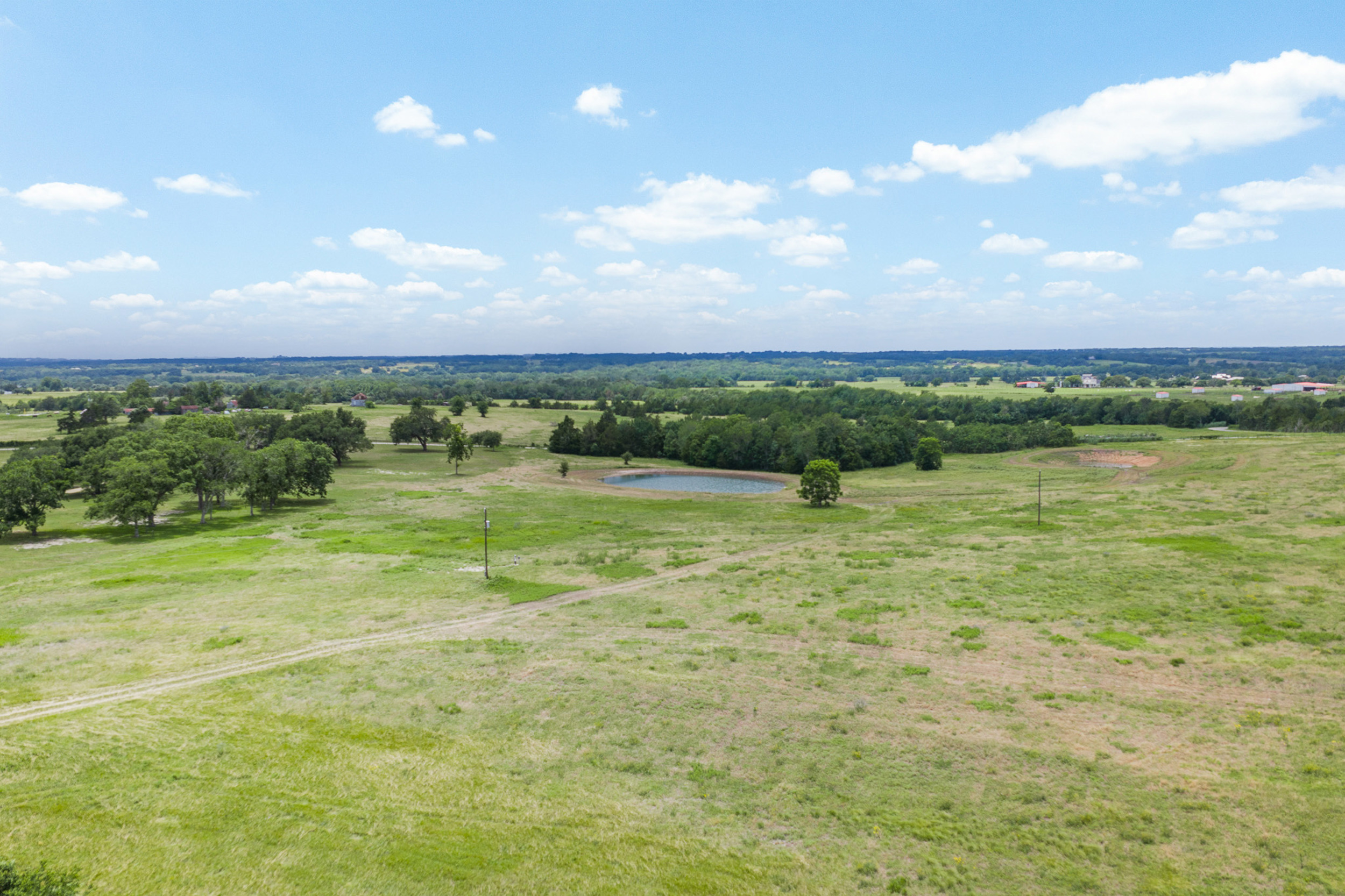 Land overview at The Clearing